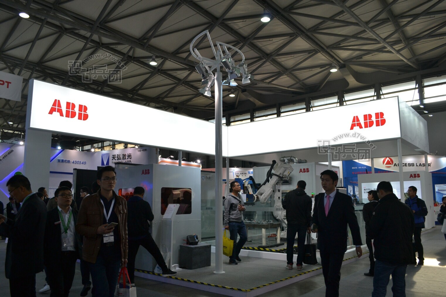 展会报道 展台设计>abb—2017慕尼黑上海电子展 abb集团总部位于